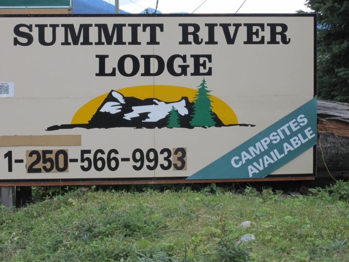 Summit River Lodge & Campsites Вейлмаунт Екстер'єр фото